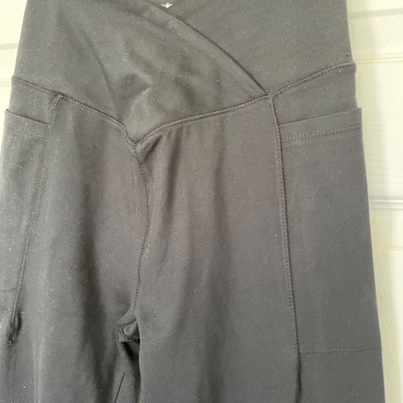 Danskin Black Straight Leg Cross Waist Athletic Yoga Pants - Size XS - Picture 2 of 4